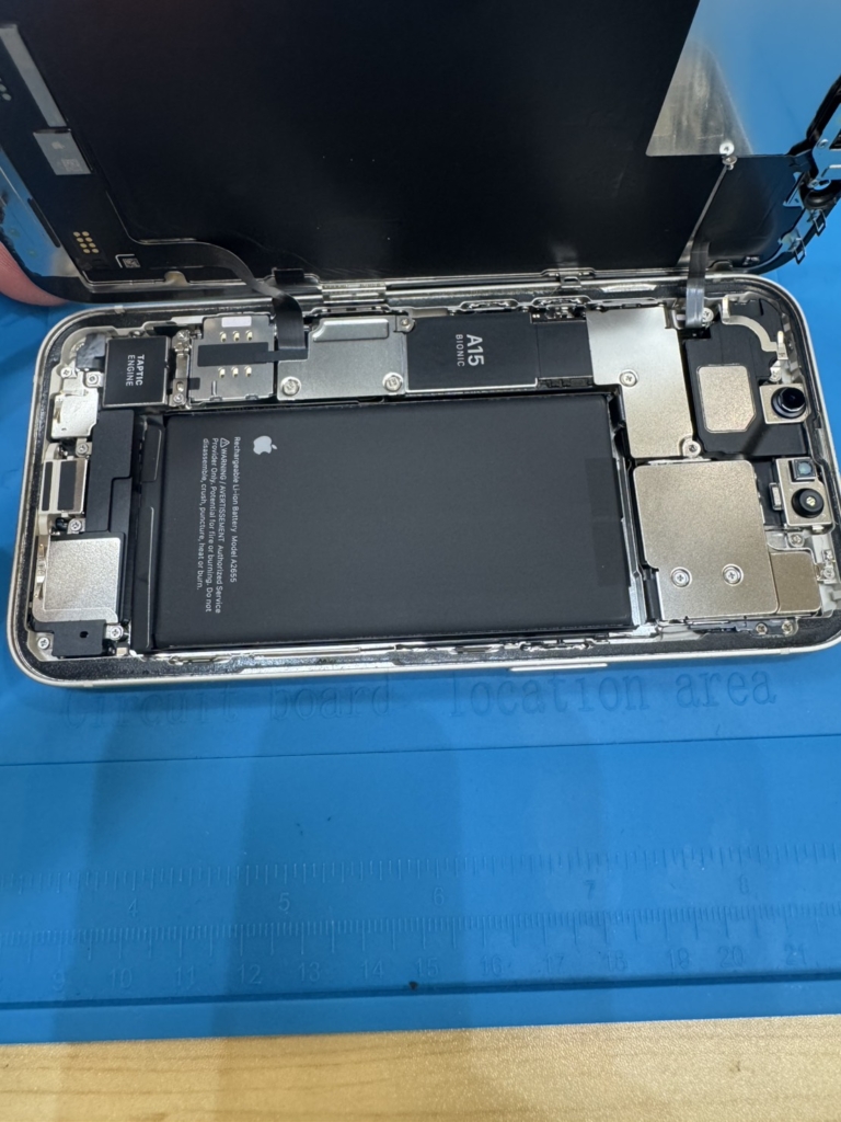iPhone 13のバッテリー交換|電池の減りが早い原因と即日修理のメリットを解説