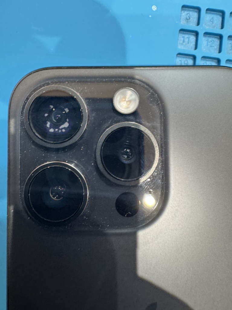 iPhone 15 Proのカメラ修理｜ピントが合わない・異音がする原因と即日修理のメリット