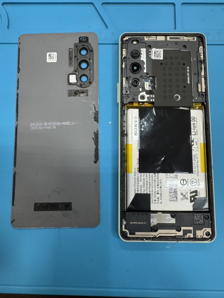 【Xperia 10 V】画面が映らない・割れたトラブル！データそのまま即日で画面修理する方法とAndroid専門店の強み